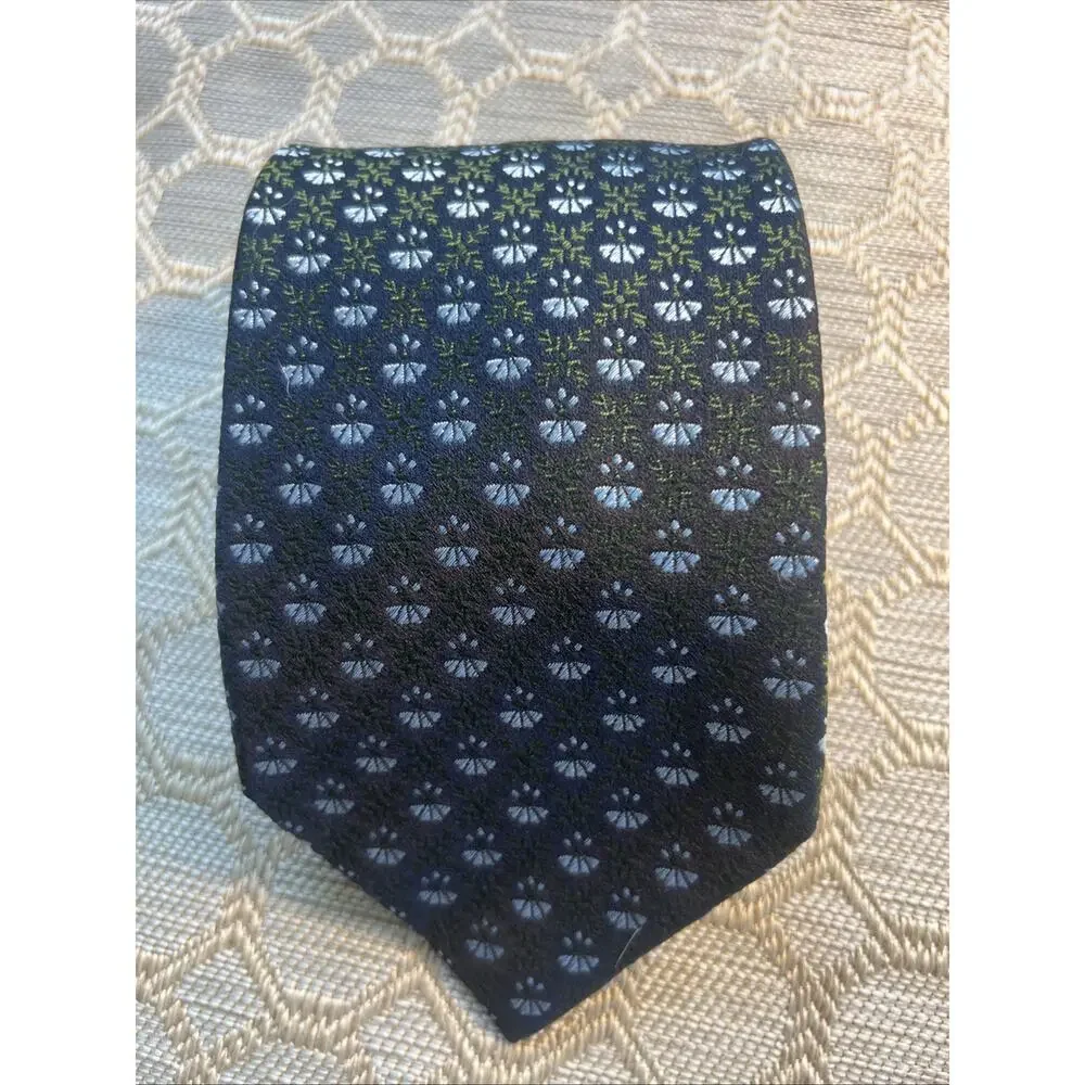 Italian Enzo Coco Silk Tie Handmade in Italy Green Navy silver floral Geometric